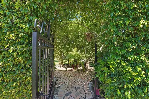 4500 Sheridan Avenue Miami Beach FL 33140