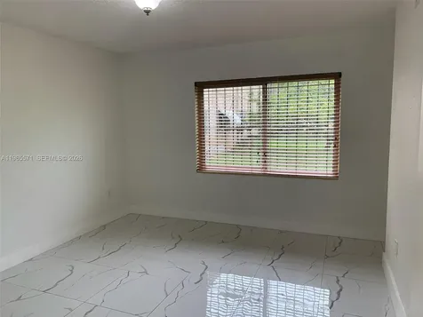 305 E 4th Avenue Hialeah FL 33010
