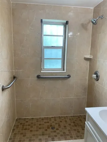 305 E 4th Avenue Hialeah FL 33010