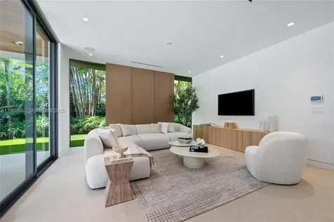 215 S Shore Drive Miami FL 33133