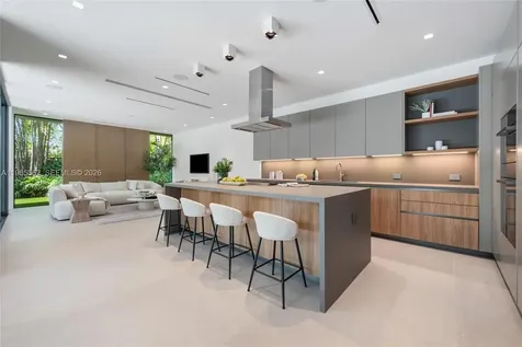 215 S Shore Drive Miami FL 33133