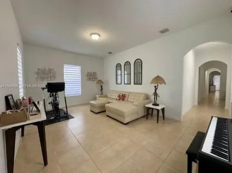 17181 SW 91st Street Miami FL 33196