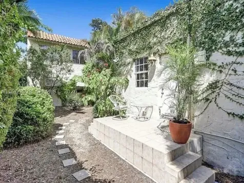 1107 Alhambra Circle Coral Gables FL 33134