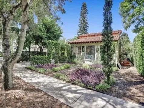 1107 Alhambra Circle Coral Gables FL 33134
