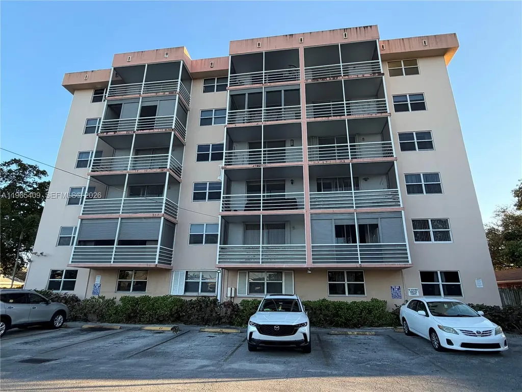 1830 Dixieanna Street Hollywood FL 33020