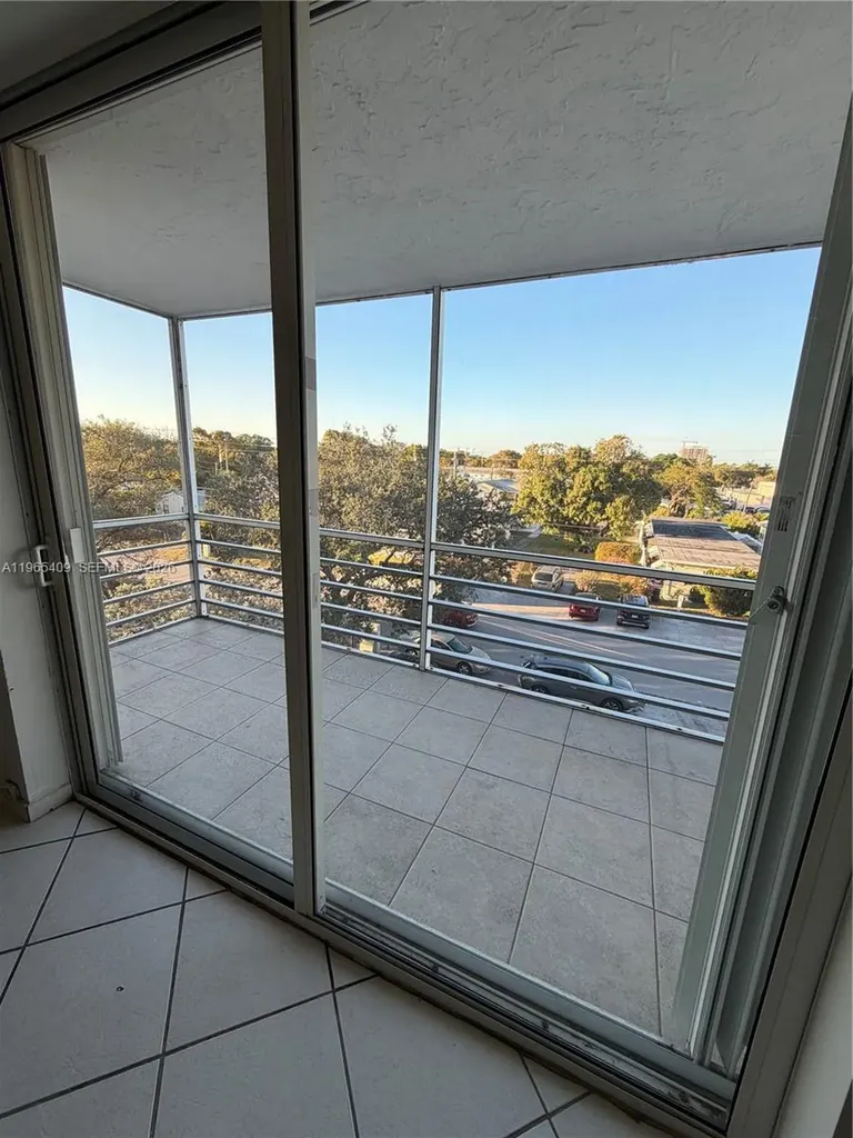 1830 Dixieanna Street Hollywood FL 33020