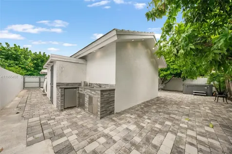 15642 SW 59th Street Miami FL 33193