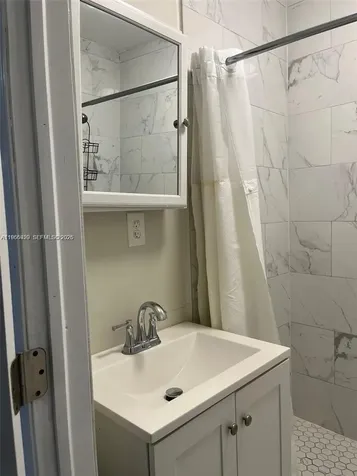 18441 NE 21st Avenue North Miami Beach FL 33179