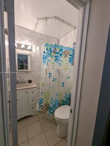 3740 W 5th Court Hialeah FL 33012