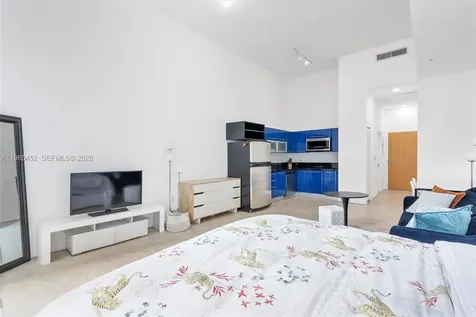 253 NE 2nd Street Miami FL 33132