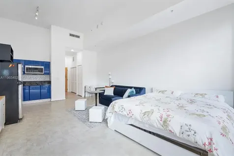253 NE 2nd Street Miami FL 33132