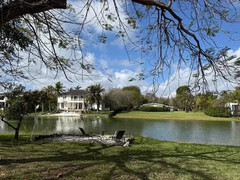 11820 SW 69th Court Pinecrest FL 33156