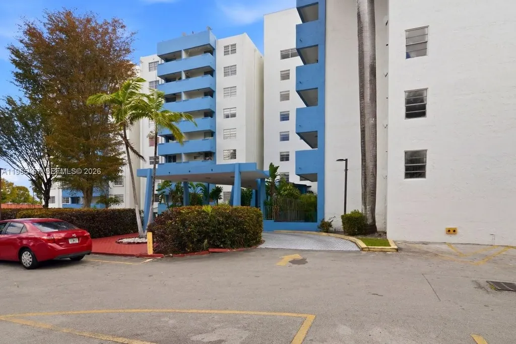 5050 NW 7th Street Miami FL 33126