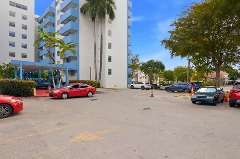 5050 NW 7th Street Miami FL 33126