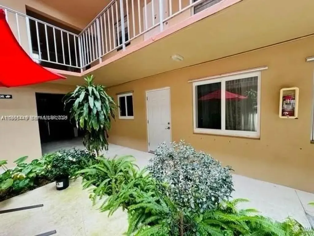 1840 Dewey Street Hollywood FL 33020