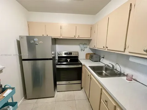 118 Upminster E Deerfield Beach FL 33442