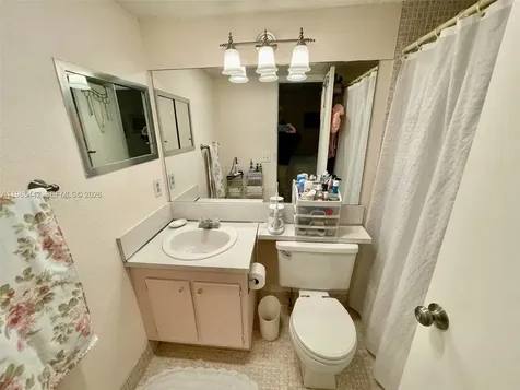 118 Upminster E Deerfield Beach FL 33442