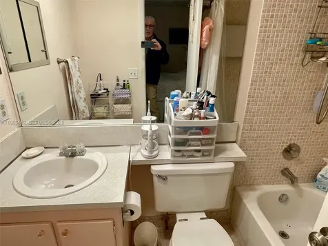 118 Upminster E Deerfield Beach FL 33442