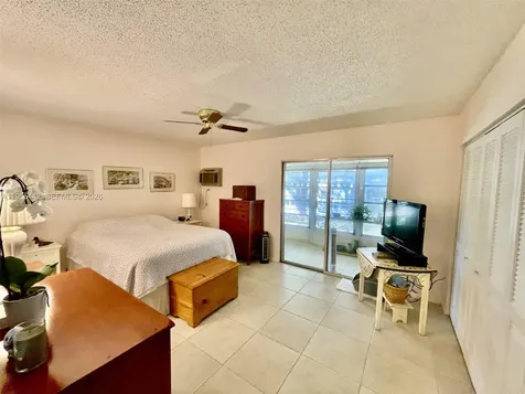 118 Upminster E Deerfield Beach FL 33442