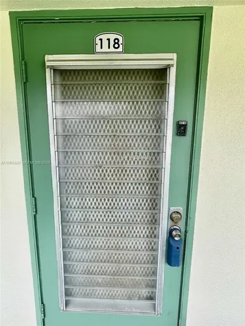 118 Upminster E Deerfield Beach FL 33442