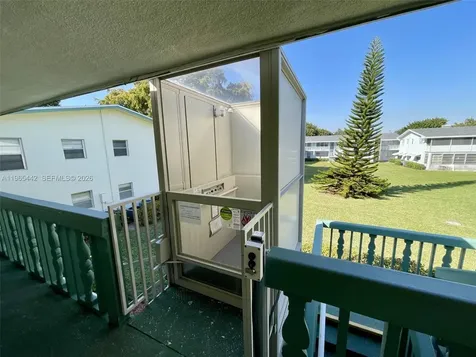 118 Upminster E Deerfield Beach FL 33442