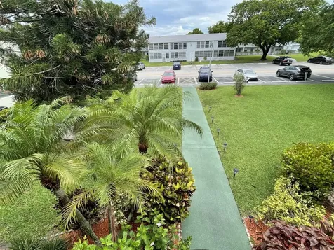 118 Upminster E Deerfield Beach FL 33442