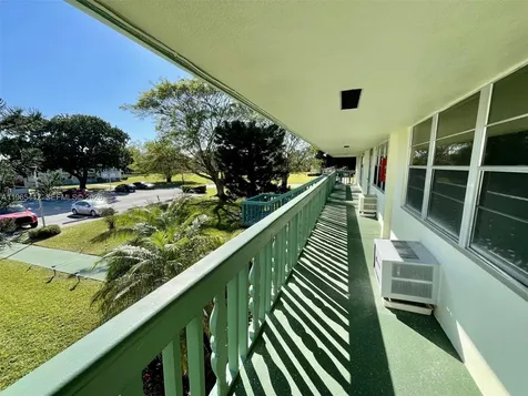 118 Upminster E Deerfield Beach FL 33442