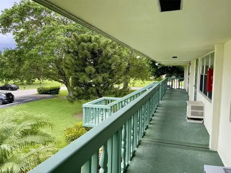 118 Upminster E Deerfield Beach FL 33442