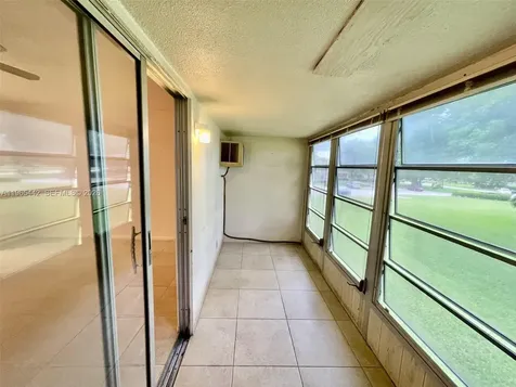 118 Upminster E Deerfield Beach FL 33442