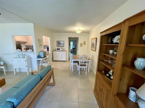 118 Upminster E Deerfield Beach FL 33442