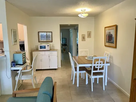 118 Upminster E Deerfield Beach FL 33442