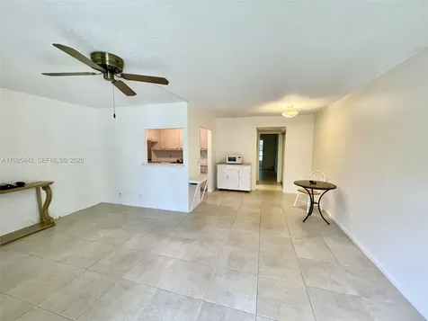 118 Upminster E Deerfield Beach FL 33442