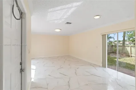 11009 Mainsail Drive Cooper City FL 33026