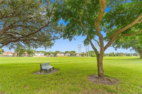 11009 Mainsail Drive Cooper City FL 33026