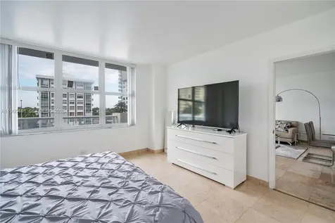 5601 Collins Avenue Miami Beach FL 33140