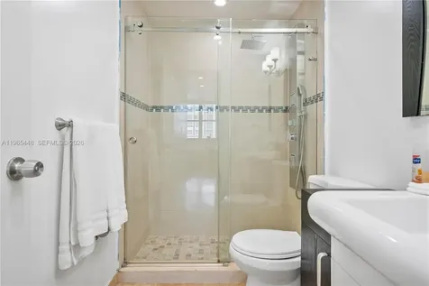 5601 Collins Avenue Miami Beach FL 33140