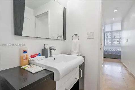 5601 Collins Avenue Miami Beach FL 33140