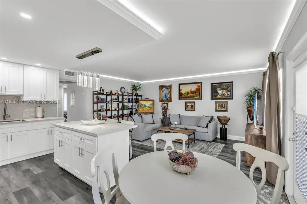 152 Dorset D Boca Raton FL 33434