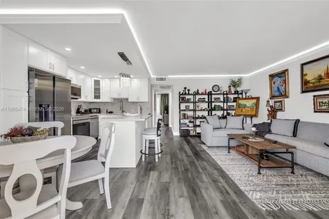 152 Dorset D Boca Raton FL 33434