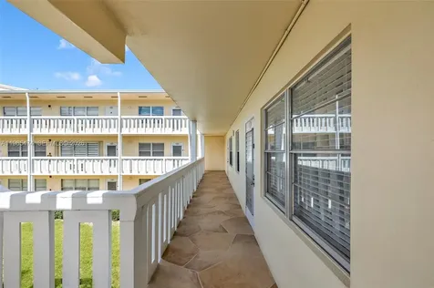 152 Dorset D Boca Raton FL 33434