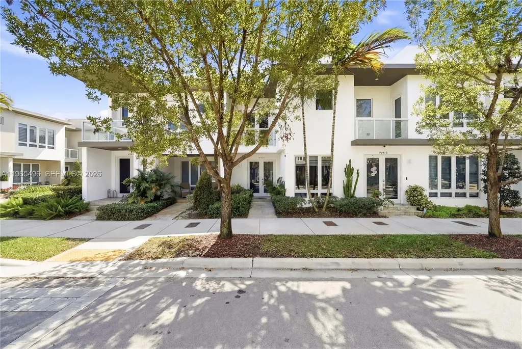 10530 NW 63rd Terrace Doral FL 33178