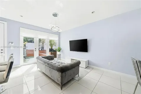10530 NW 63rd Terrace Doral FL 33178