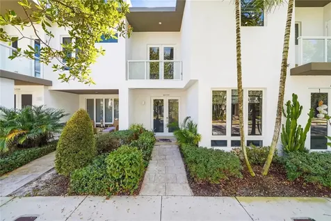 10530 NW 63rd Terrace Doral FL 33178