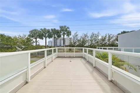 10530 NW 63rd Terrace Doral FL 33178