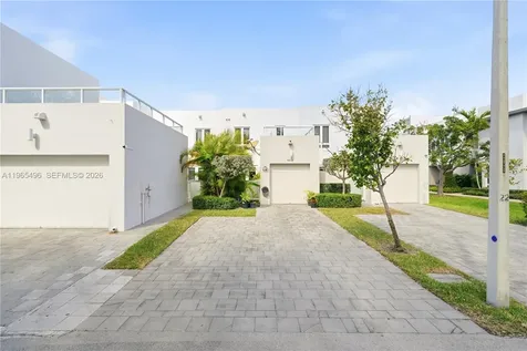 10530 NW 63rd Terrace Doral FL 33178