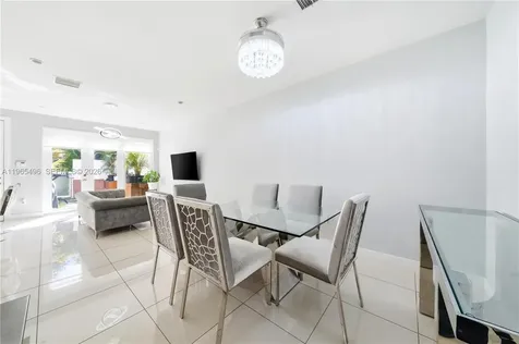10530 NW 63rd Terrace Doral FL 33178