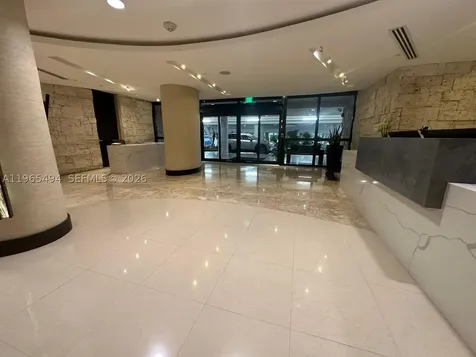 2555 Collins Avenue Miami Beach FL 33140