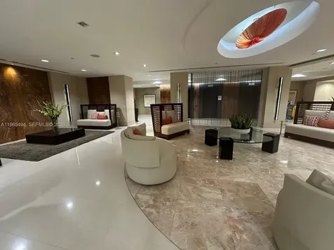 2555 Collins Avenue Miami Beach FL 33140
