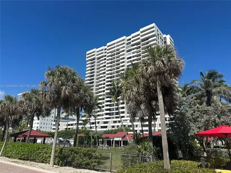 2555 Collins Avenue Miami Beach FL 33140