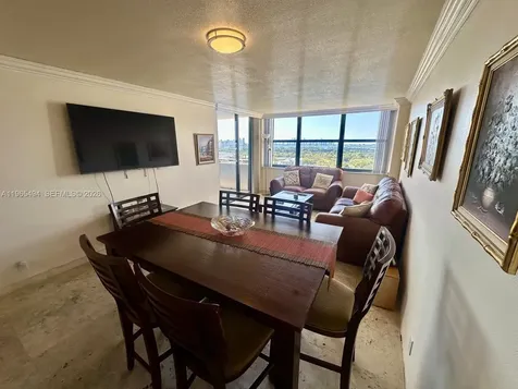 2555 Collins Avenue Miami Beach FL 33140